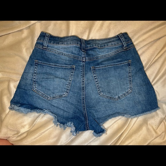 Sincerly Jules womens jean shorts - Picture 2 of 3